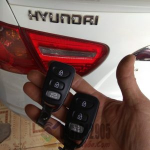 Làm chìa khóa Hyundai Avante nguyên bản theo xe chìa gập 3 nút