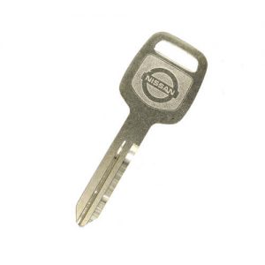 Chìa khóa cơ xe Nissan giá rẻ Thợ chuyên mở khóa Nissan lưu số khi cần ạ